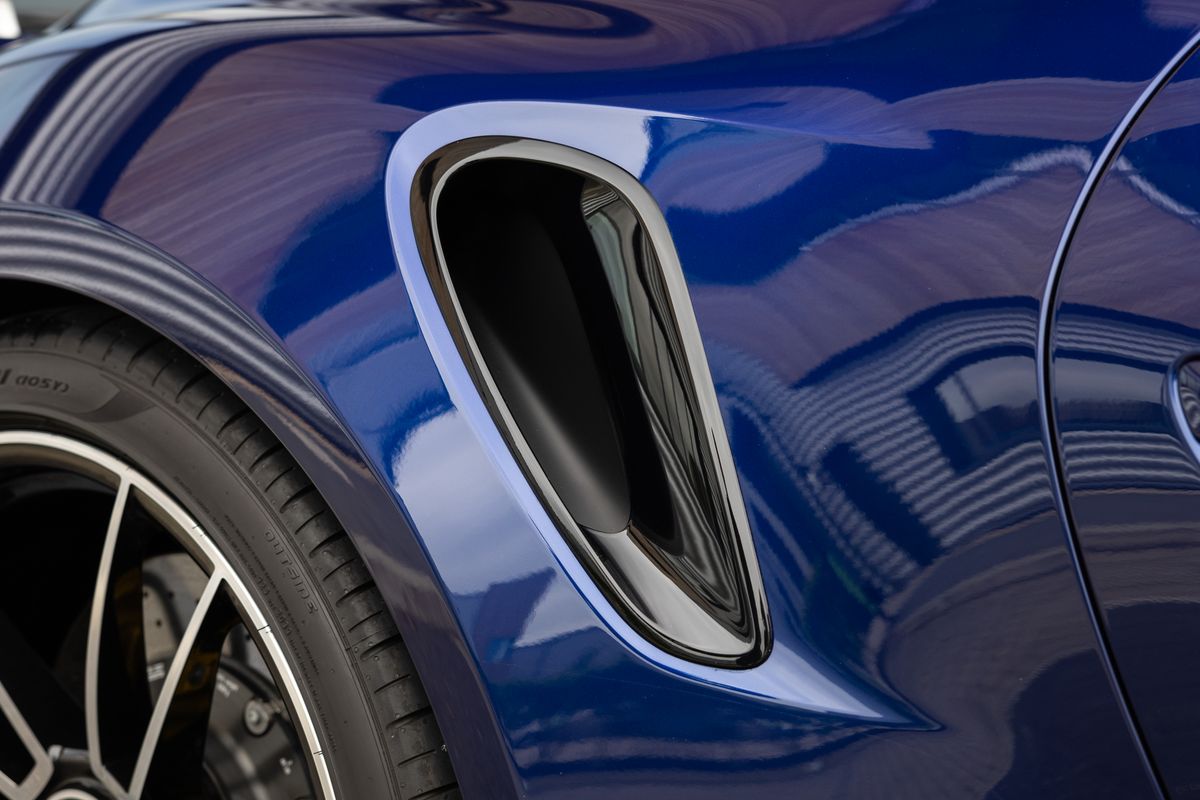 2024 Porsche 911 (992) Turbo S