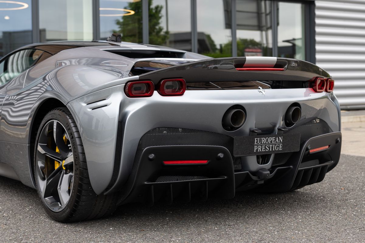 2022 Ferrari SF90 Stradale Assetto Fiorano