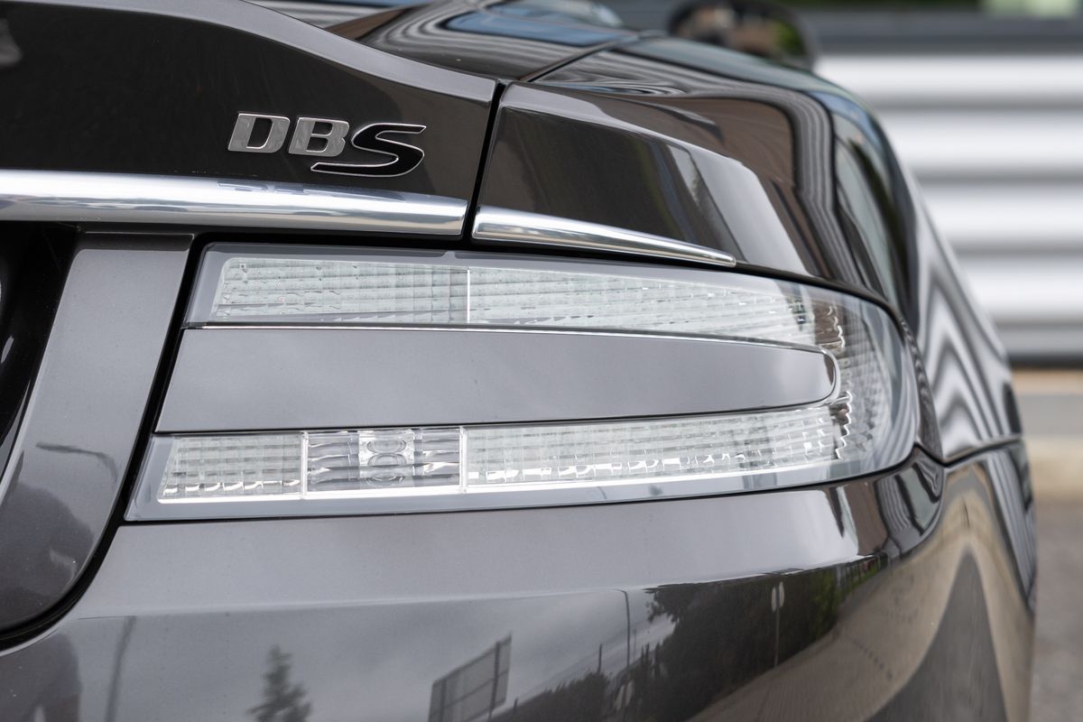 2010 Aston Martin DBS Volante
