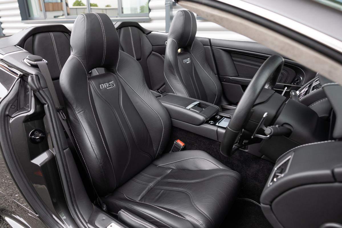 2010 Aston Martin DBS Volante