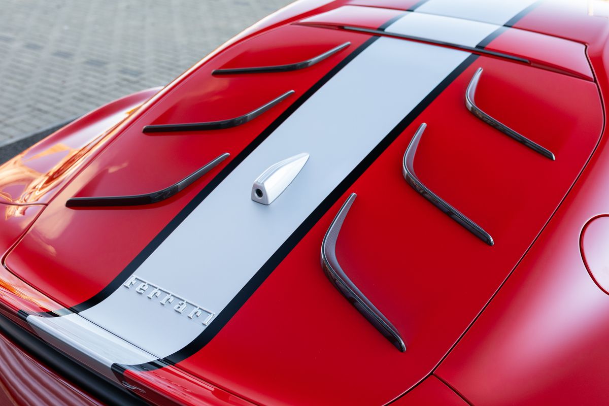 2022 Ferrari 812 Competizione
