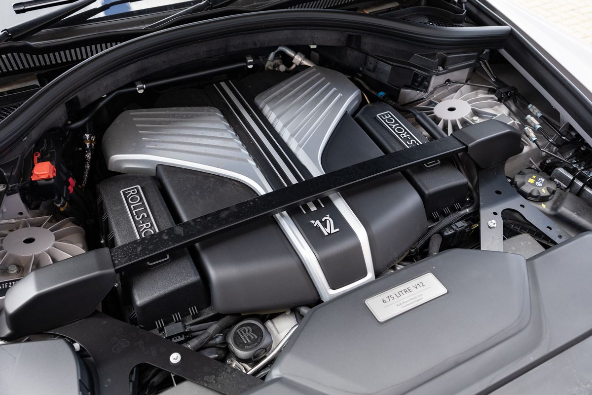 2023 Rolls-Royce Cullinan Urban Widetrack