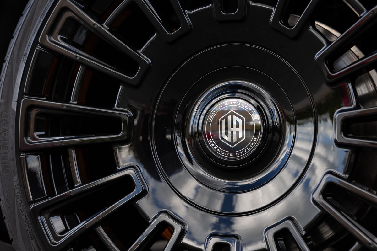 2023 Rolls-Royce Cullinan Urban Widetrack