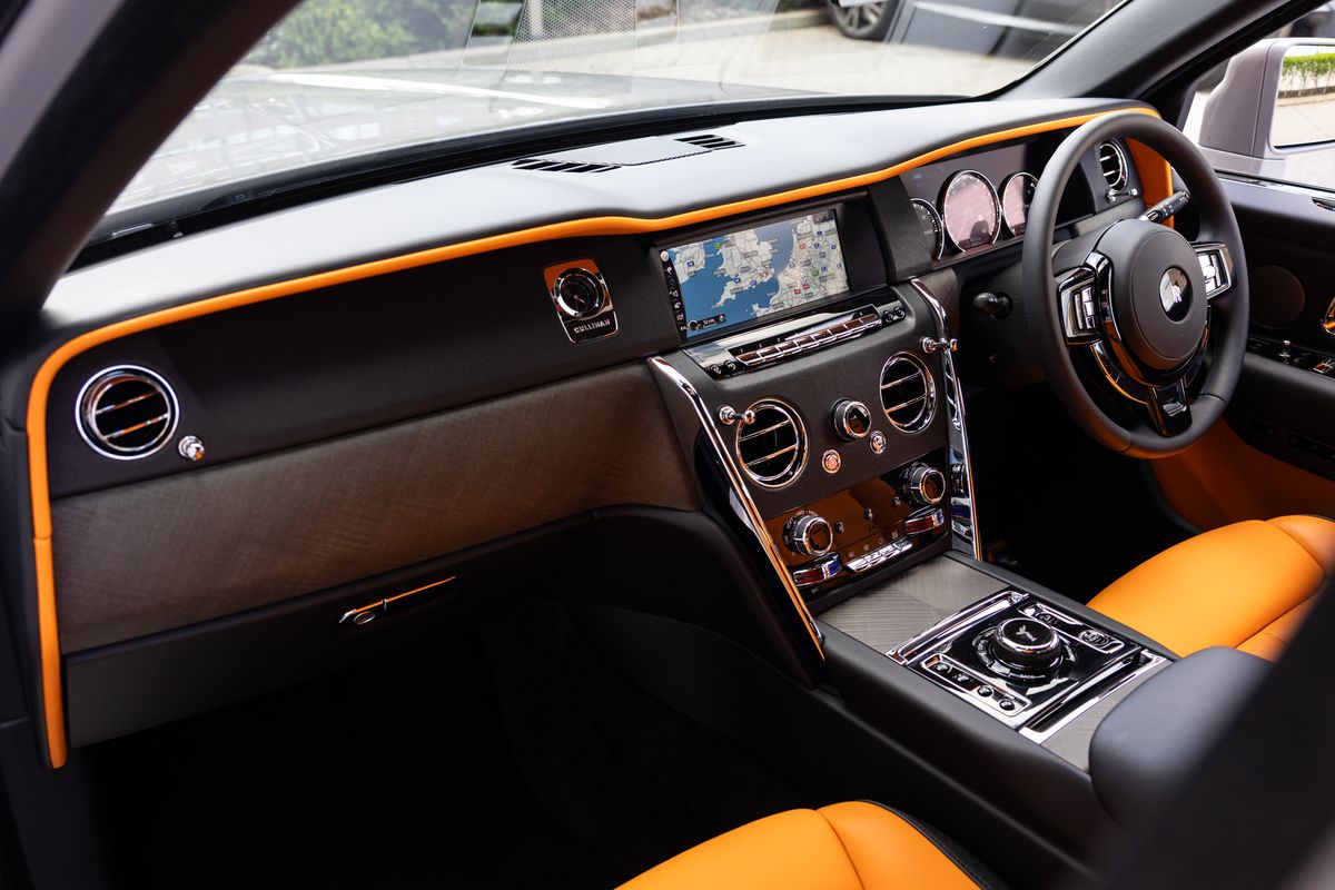 2023 Rolls-Royce Cullinan Urban Widetrack