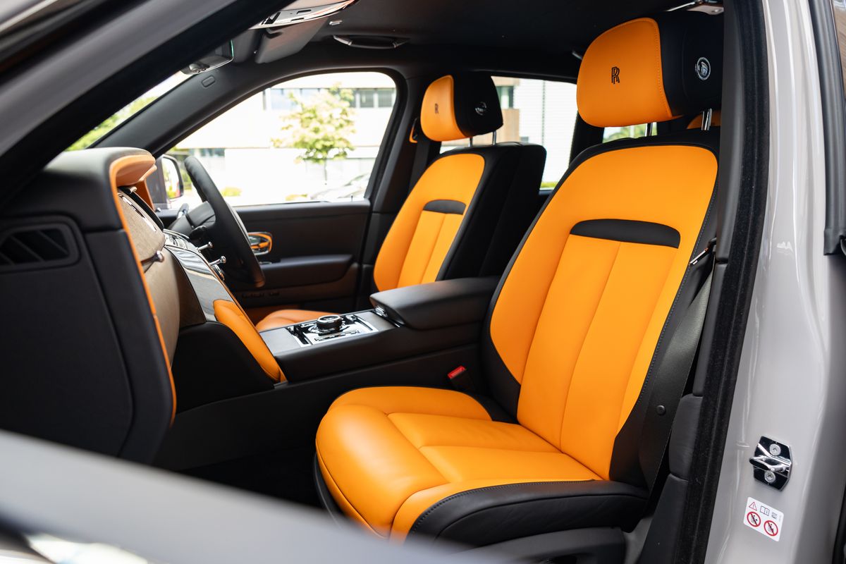 2023 Rolls-Royce Cullinan Urban Widetrack
