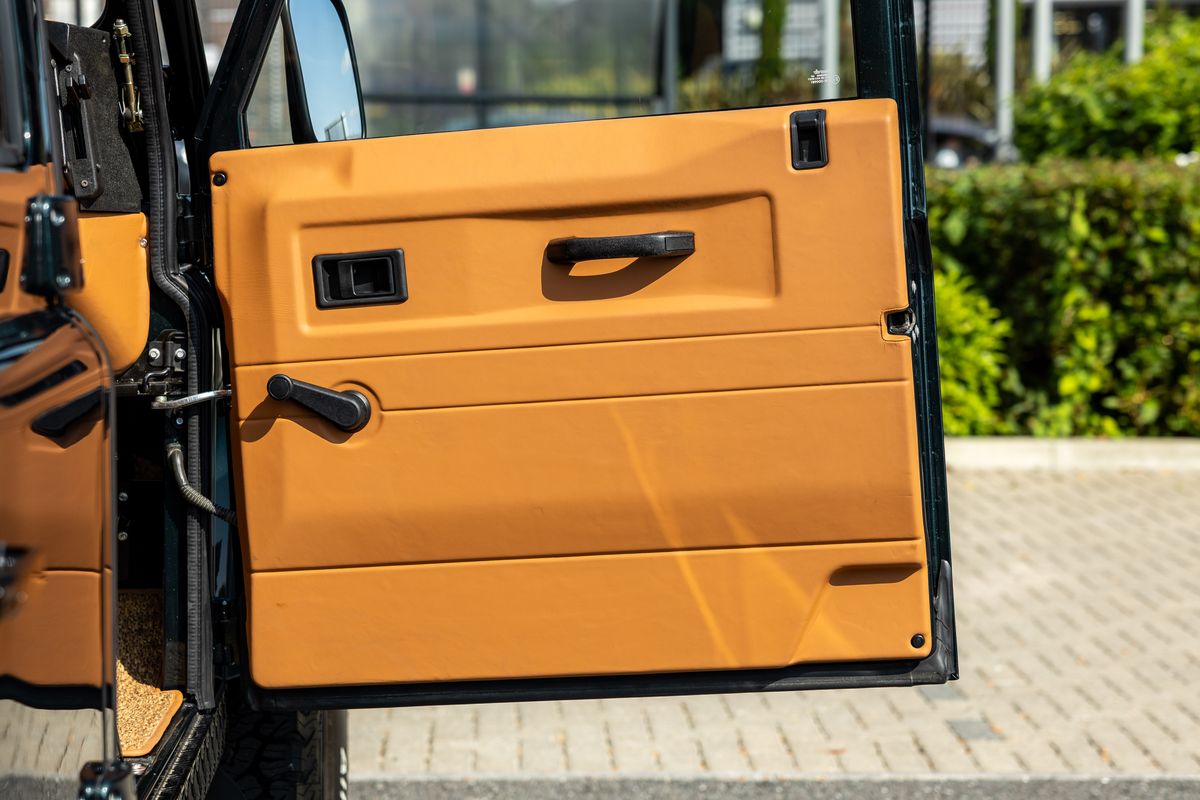 1988 Land Rover Defender 110 Double Cab Pick-Up