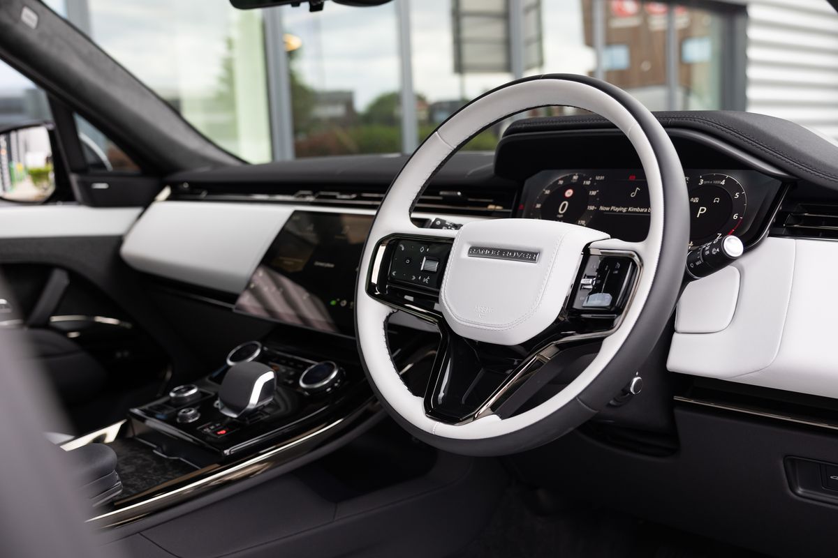 2023 Land Rover Range Rover Sport P530 First Edition
