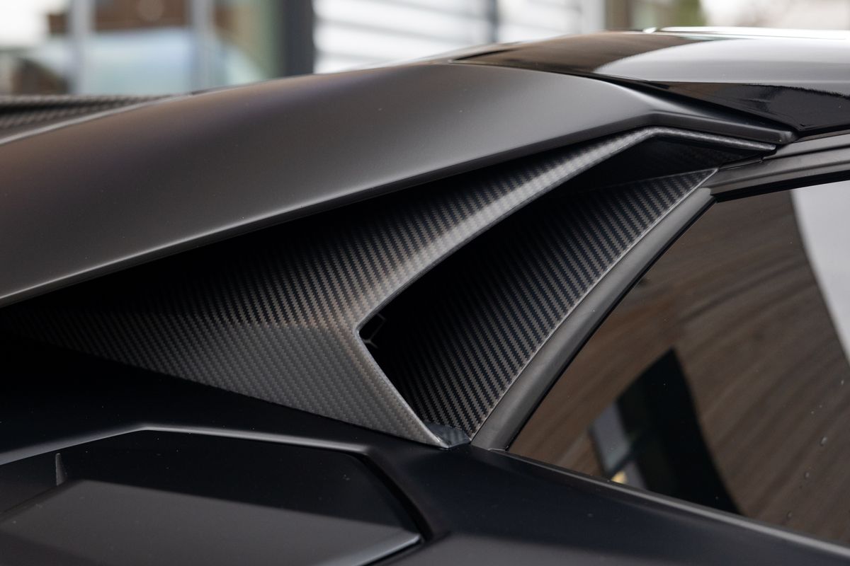2021 Lamborghini Aventador SVJ Roadster