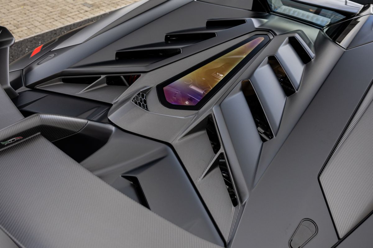 2021 Lamborghini Aventador SVJ Roadster