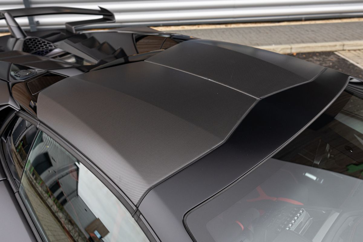 2021 Lamborghini Aventador SVJ Roadster
