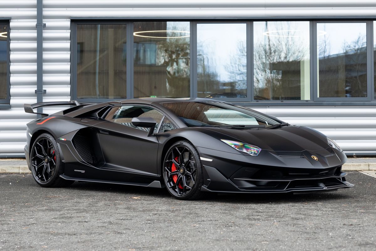 2021 Lamborghini Aventador SVJ Roadster