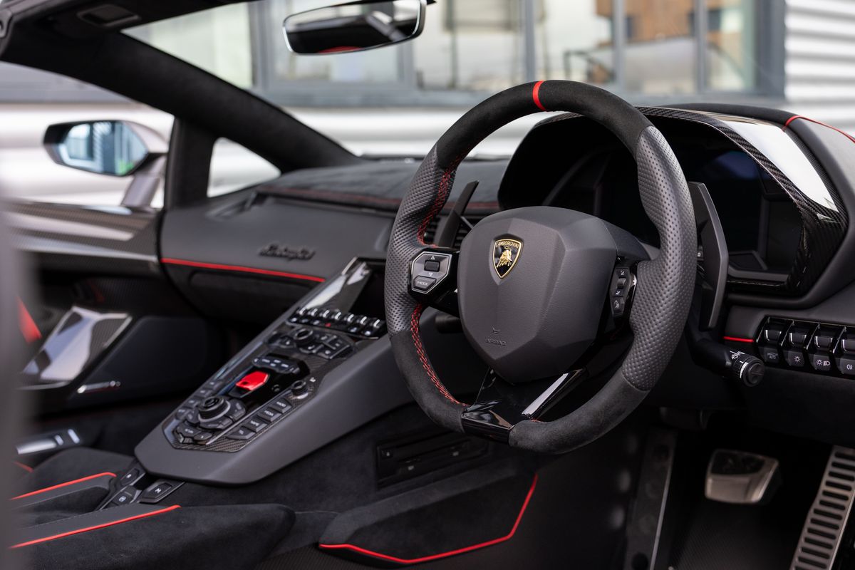 2021 Lamborghini Aventador SVJ Roadster