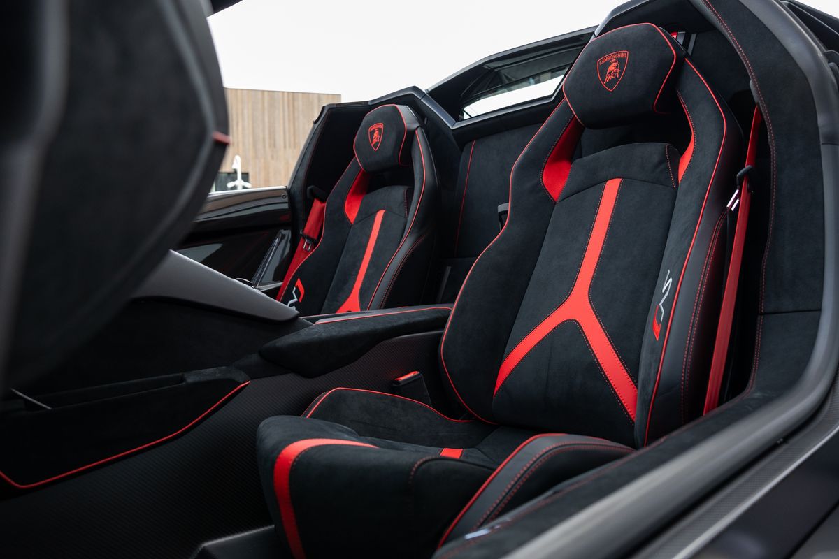 2021 Lamborghini Aventador SVJ Roadster