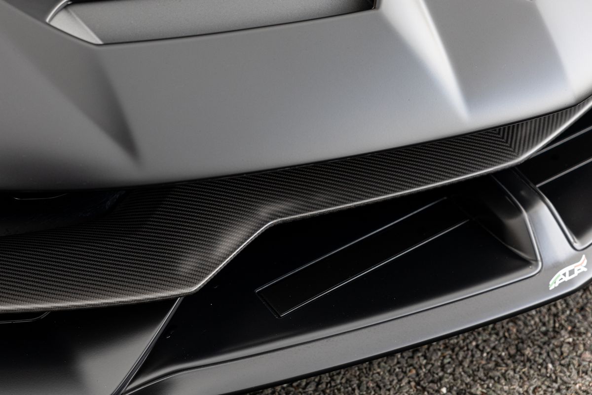 2021 Lamborghini Aventador SVJ Roadster