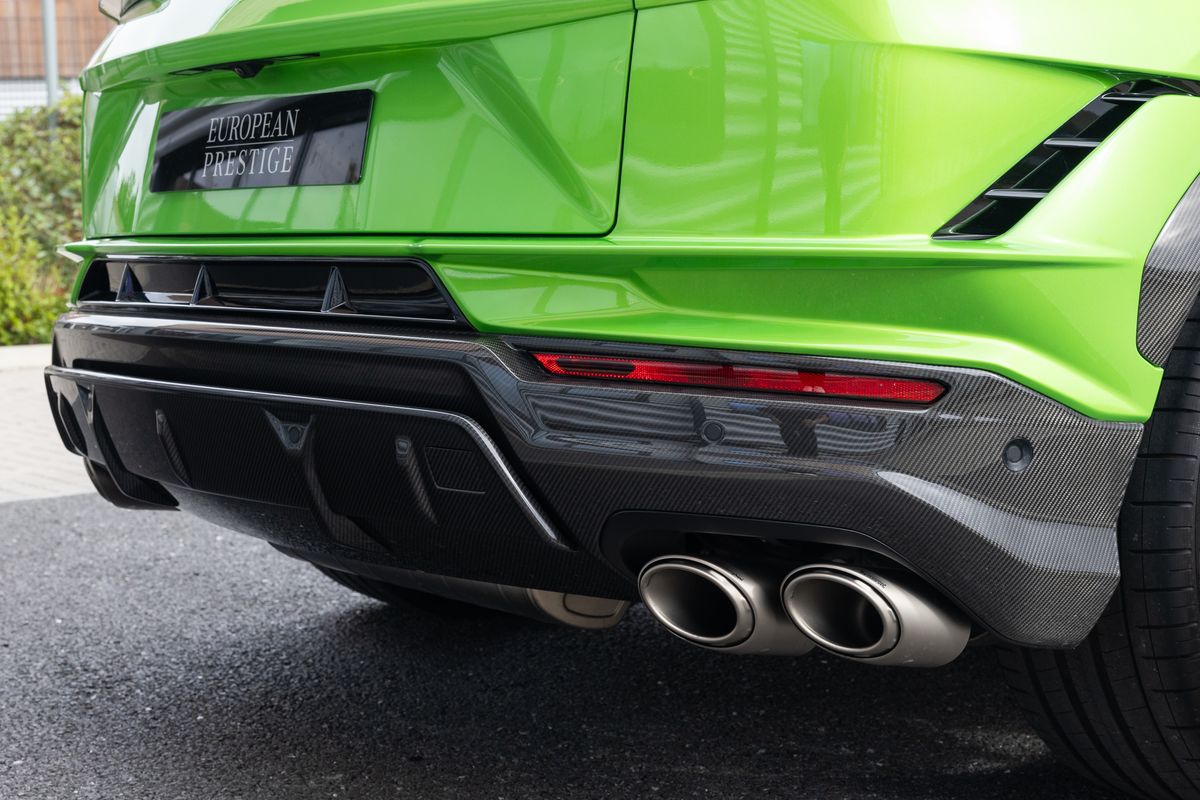2024 Lamborghini Urus Performante