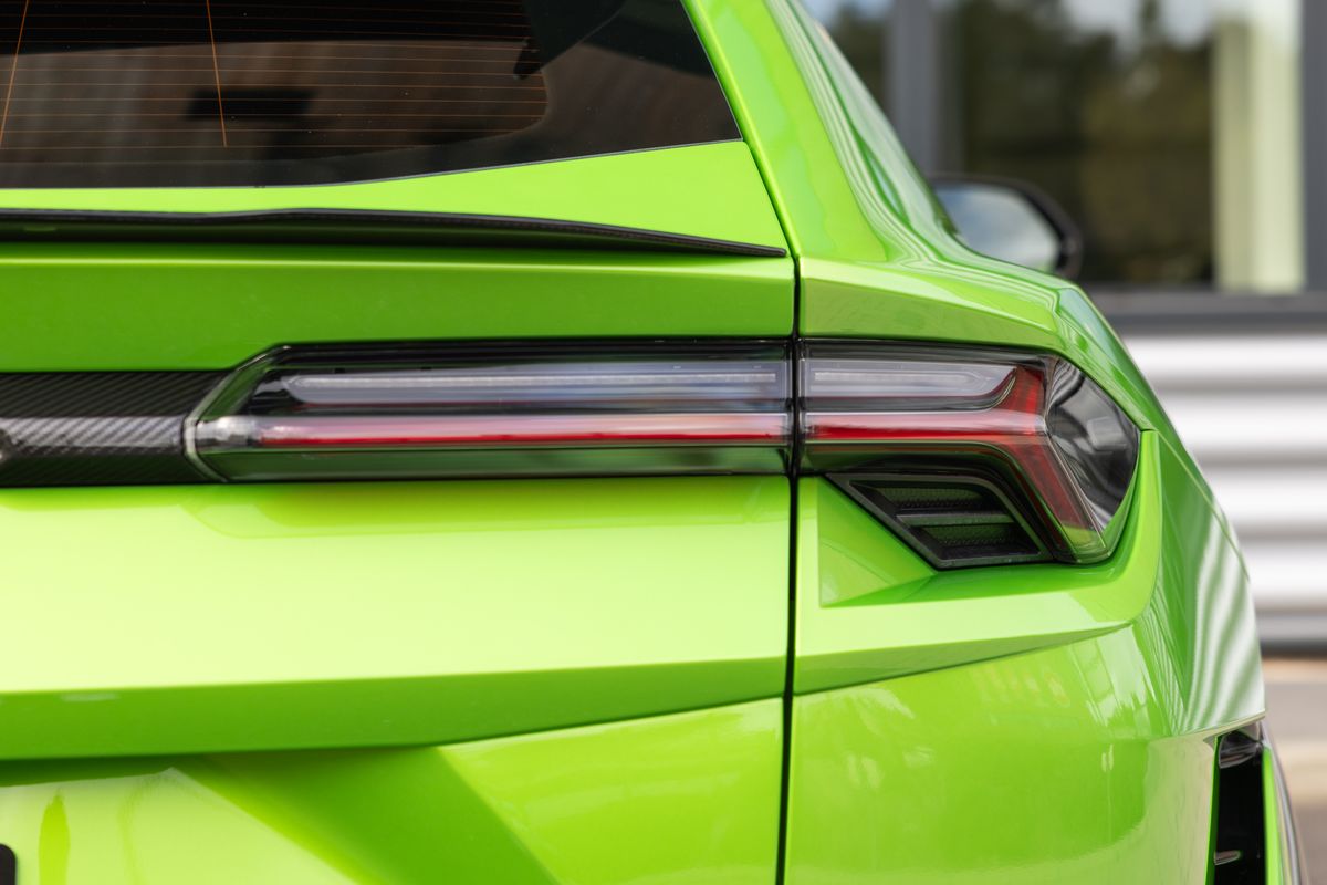 2024 Lamborghini Urus Performante