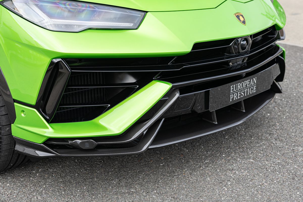 2024 Lamborghini Urus Performante