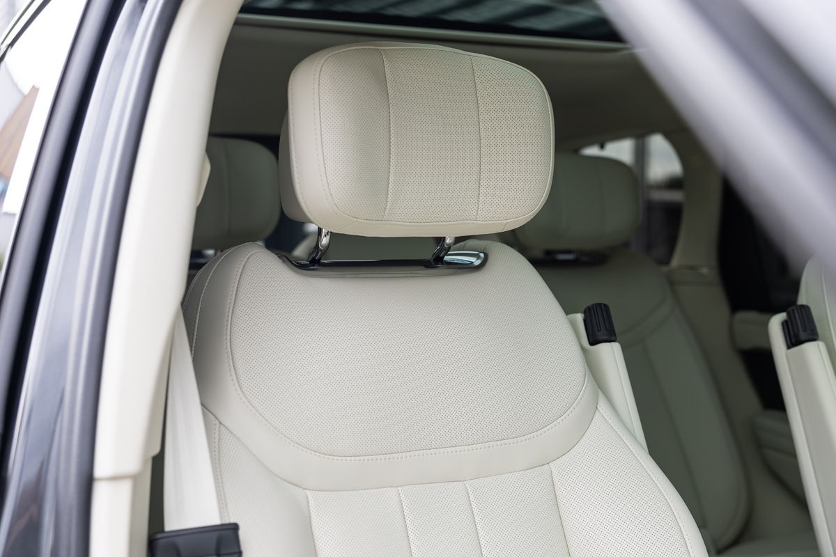 2023 Land Rover Range Rover P550e Autobiography