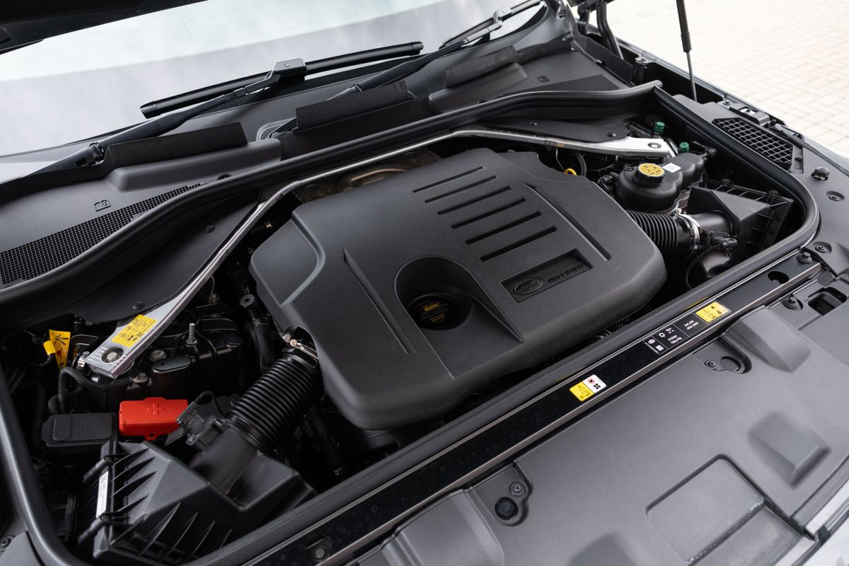 2023 Land Rover Range Rover P550e Autobiography