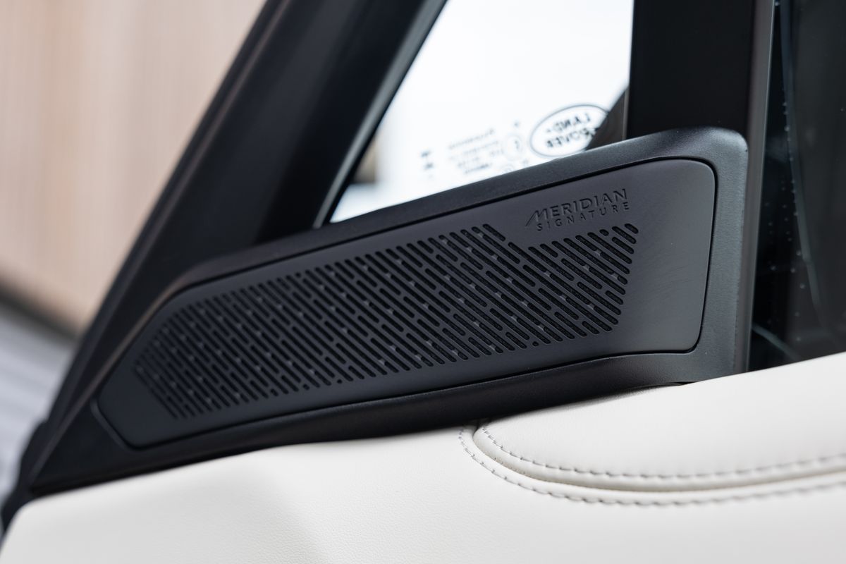 2023 Land Rover Range Rover P550e Autobiography