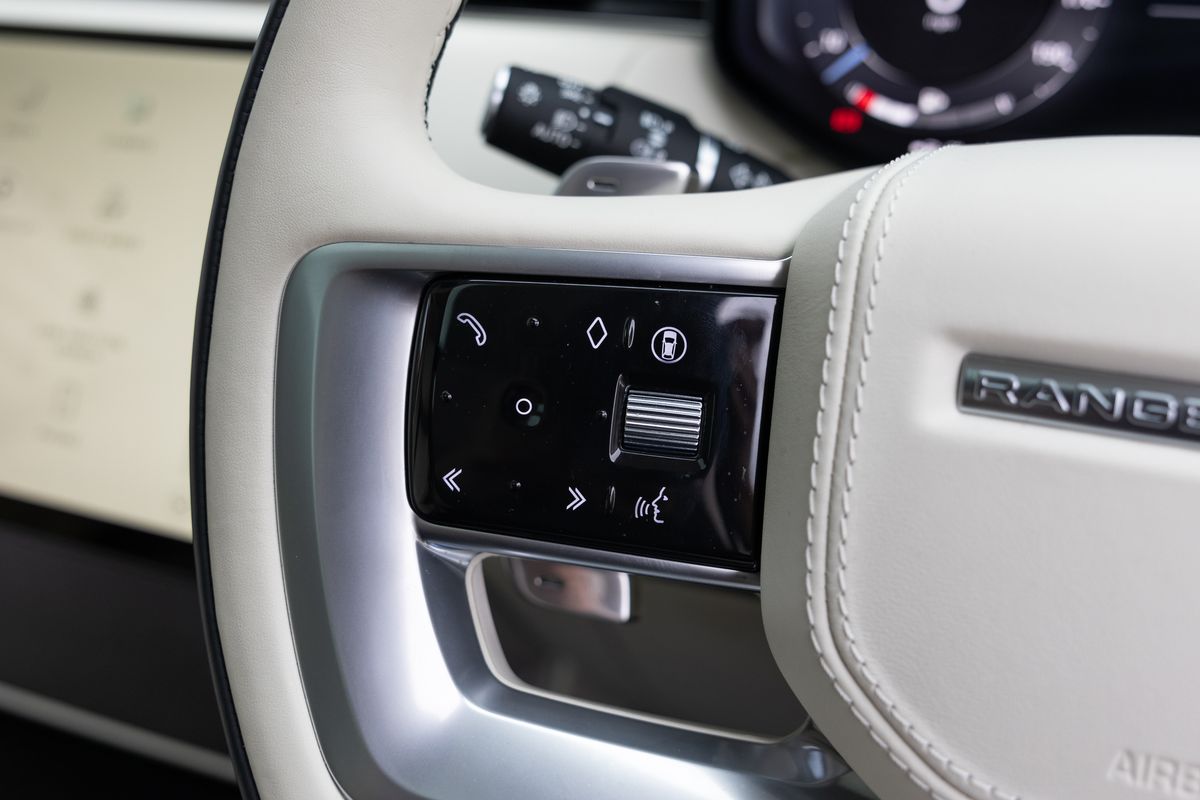 2023 Land Rover Range Rover P550e Autobiography