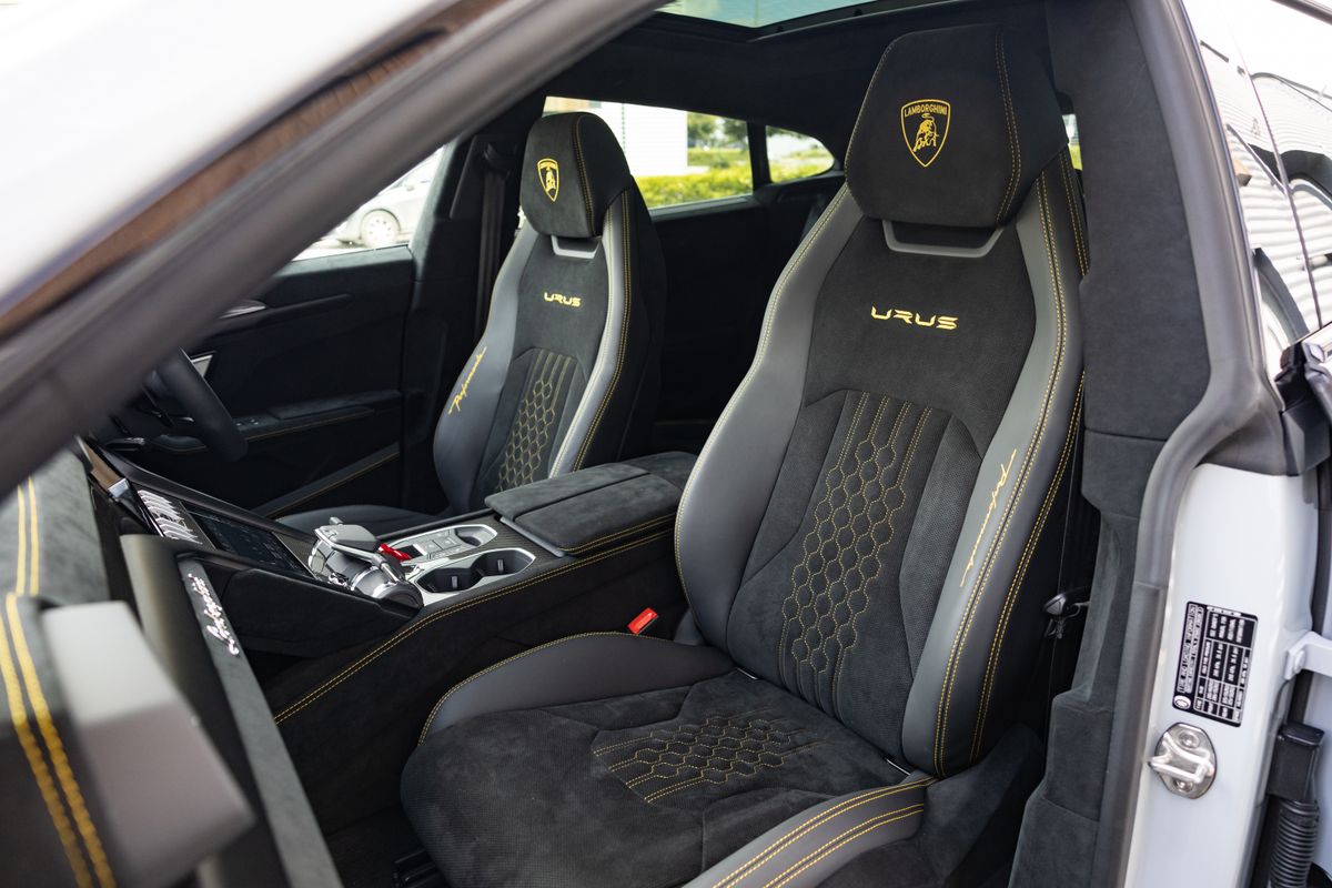2023 Lamborghini Urus Performante