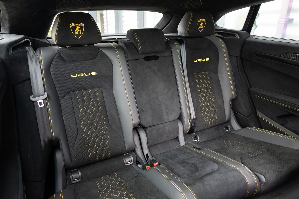 2023 Lamborghini Urus Performante