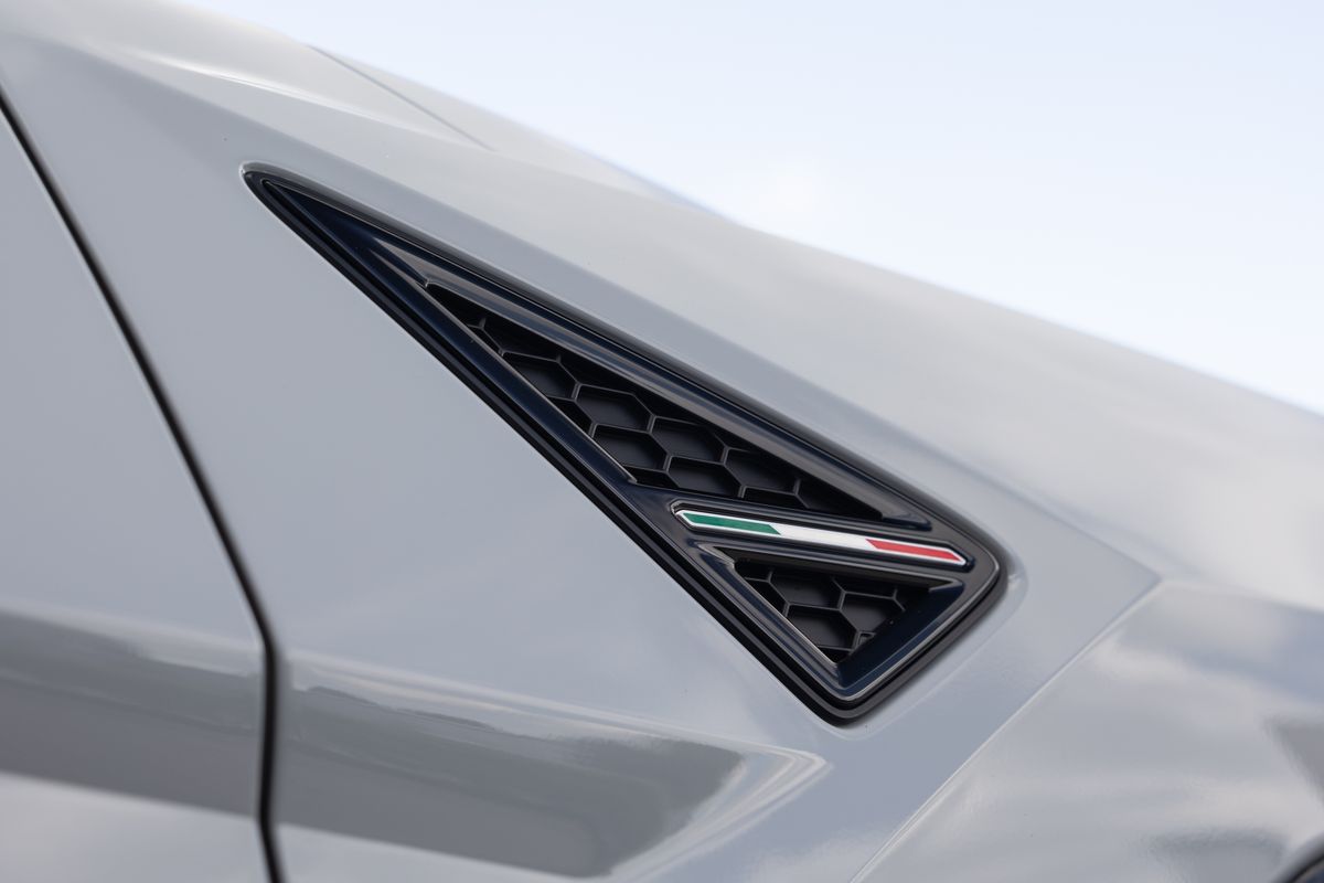 2023 Lamborghini Urus Performante