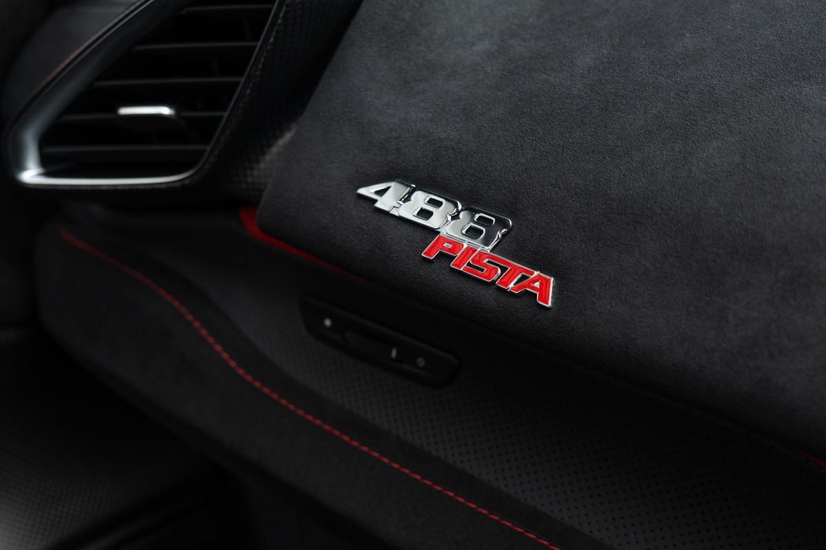2020 Ferrari 488 Pista Piloti