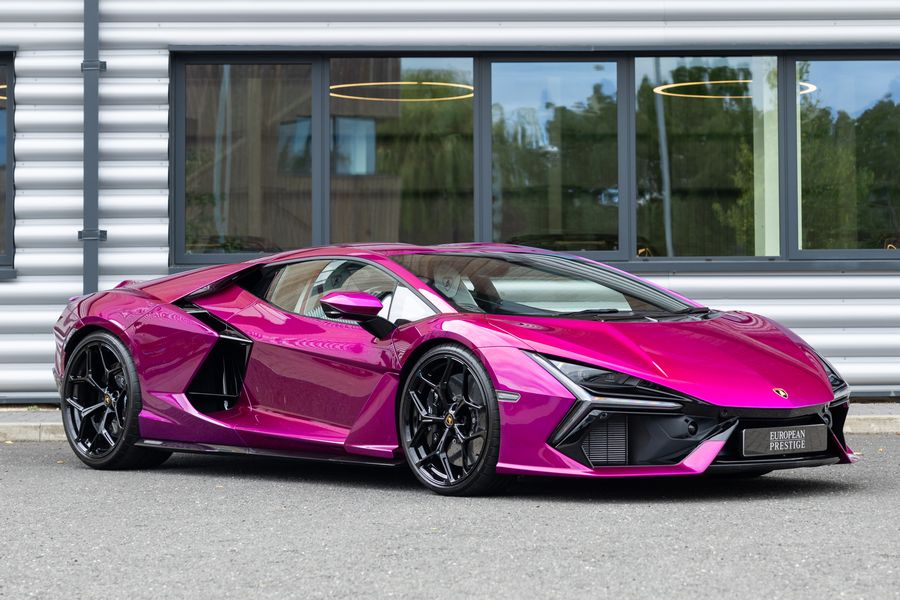 Lamborghini Revuelto