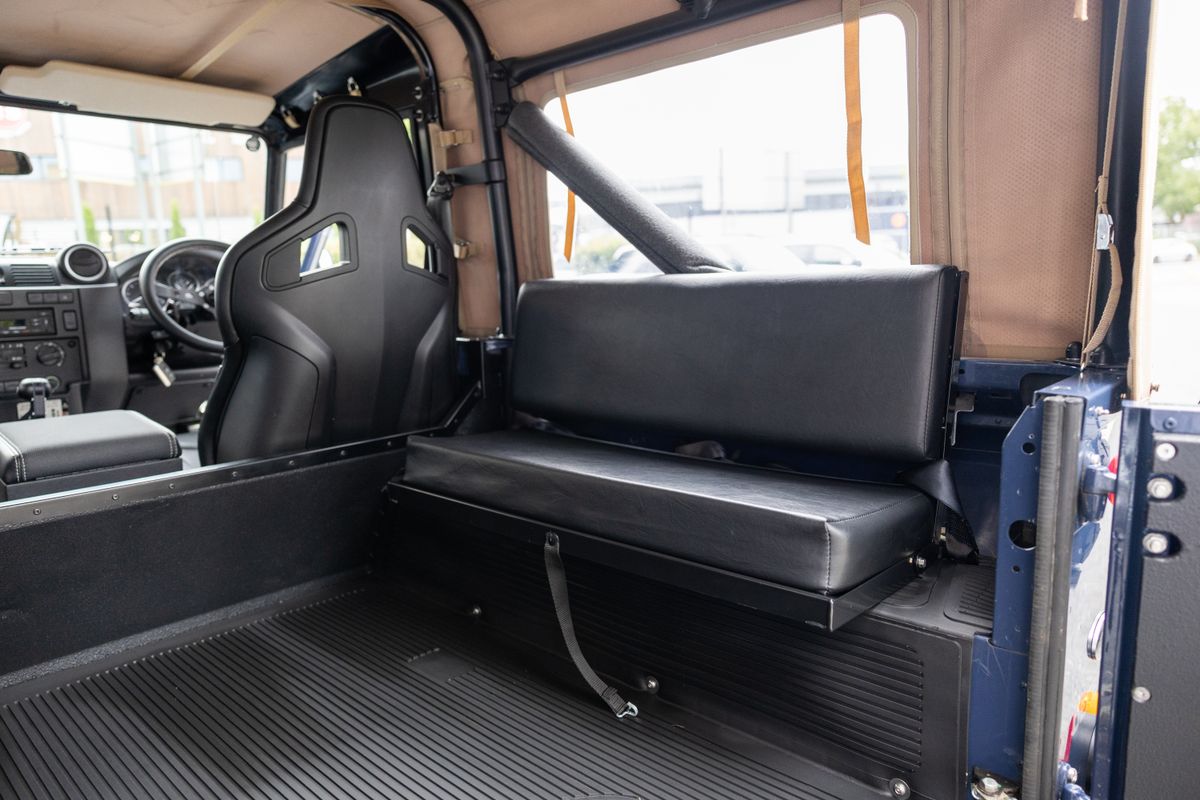 2014 Land Rover Defender 90