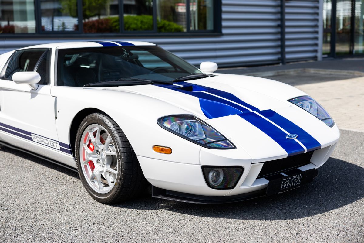 2004 Ford GT
