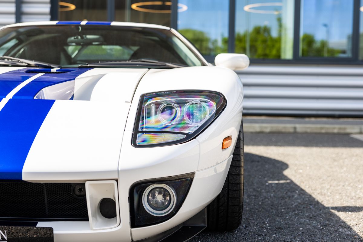 2004 Ford GT