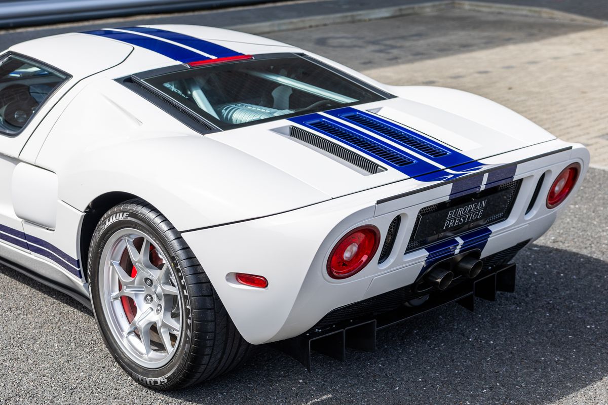 2004 Ford GT