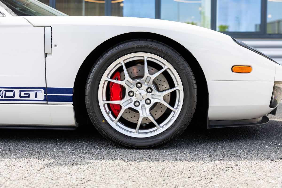 2004 Ford GT