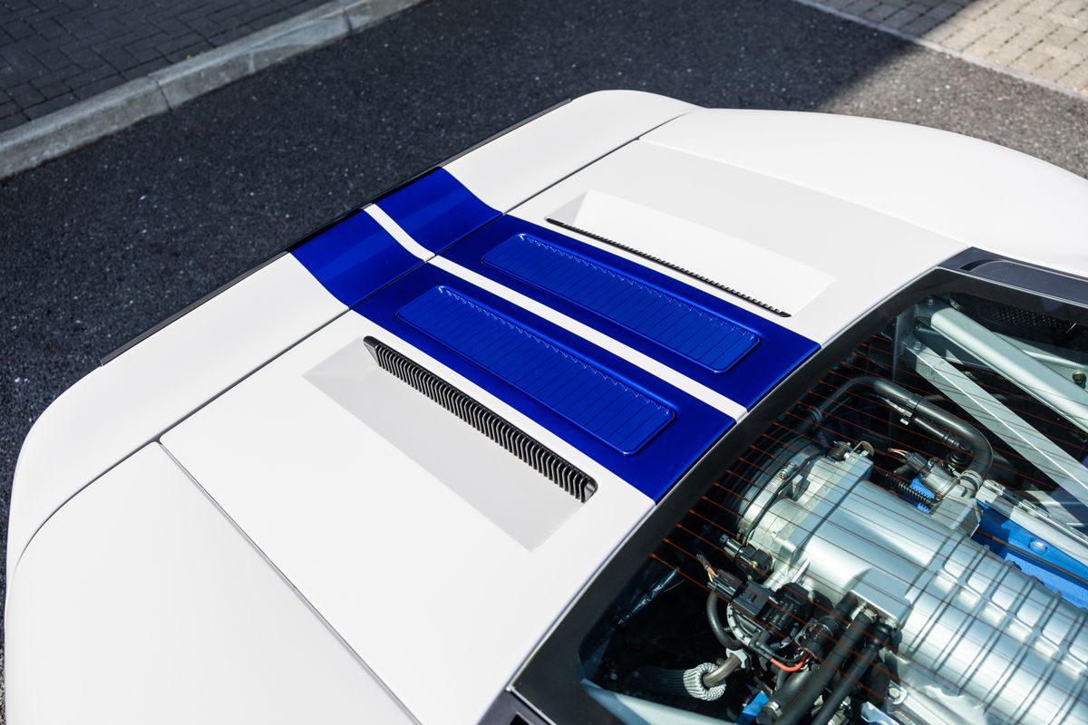 2004 Ford GT
