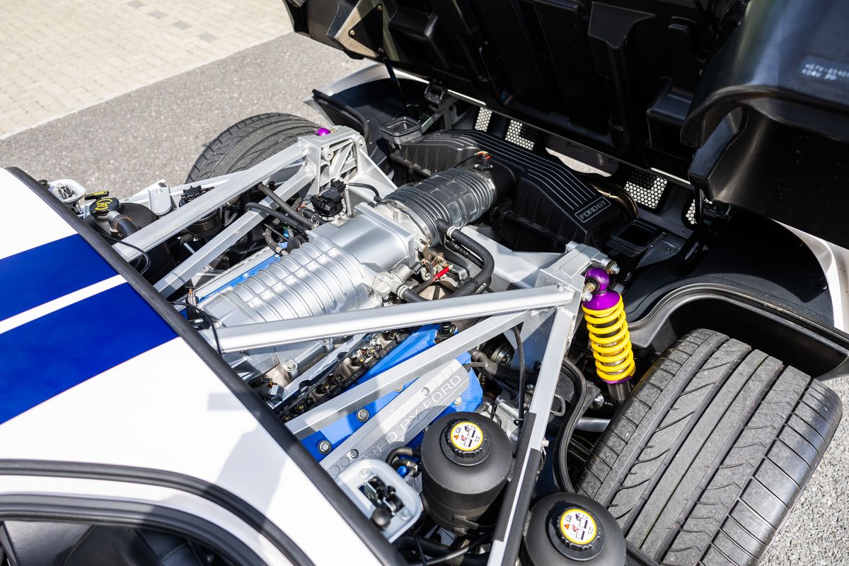 2004 Ford GT