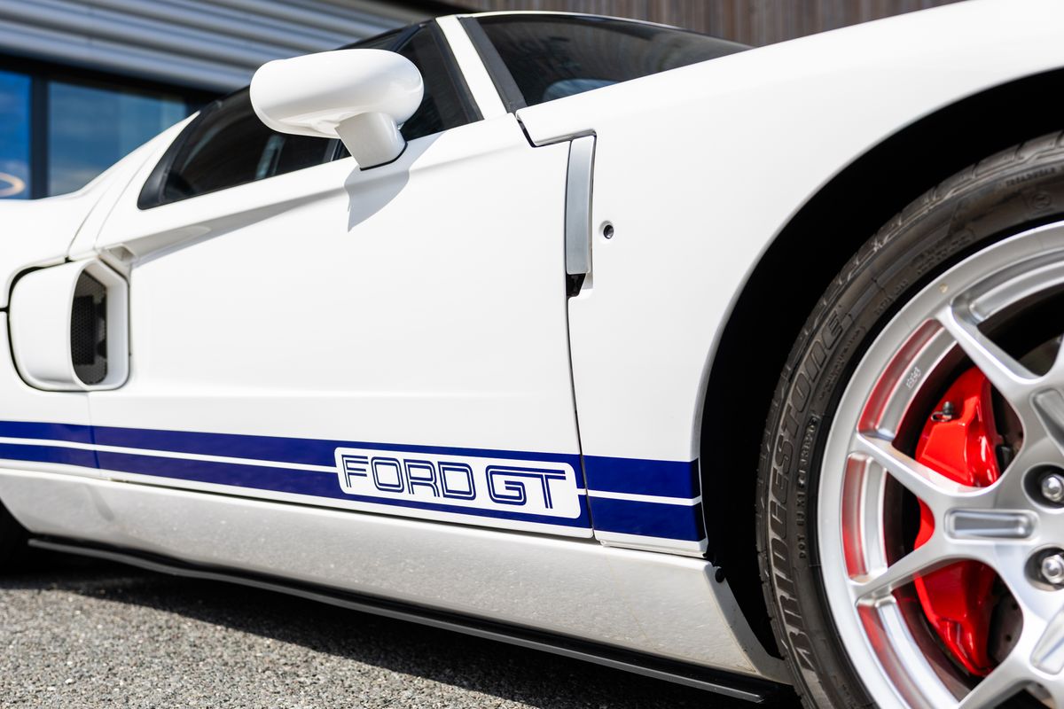 2004 Ford GT