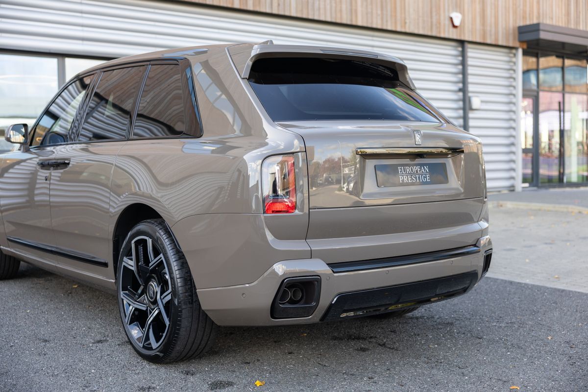 2024 Rolls-Royce Cullinan Series II Black Badge
