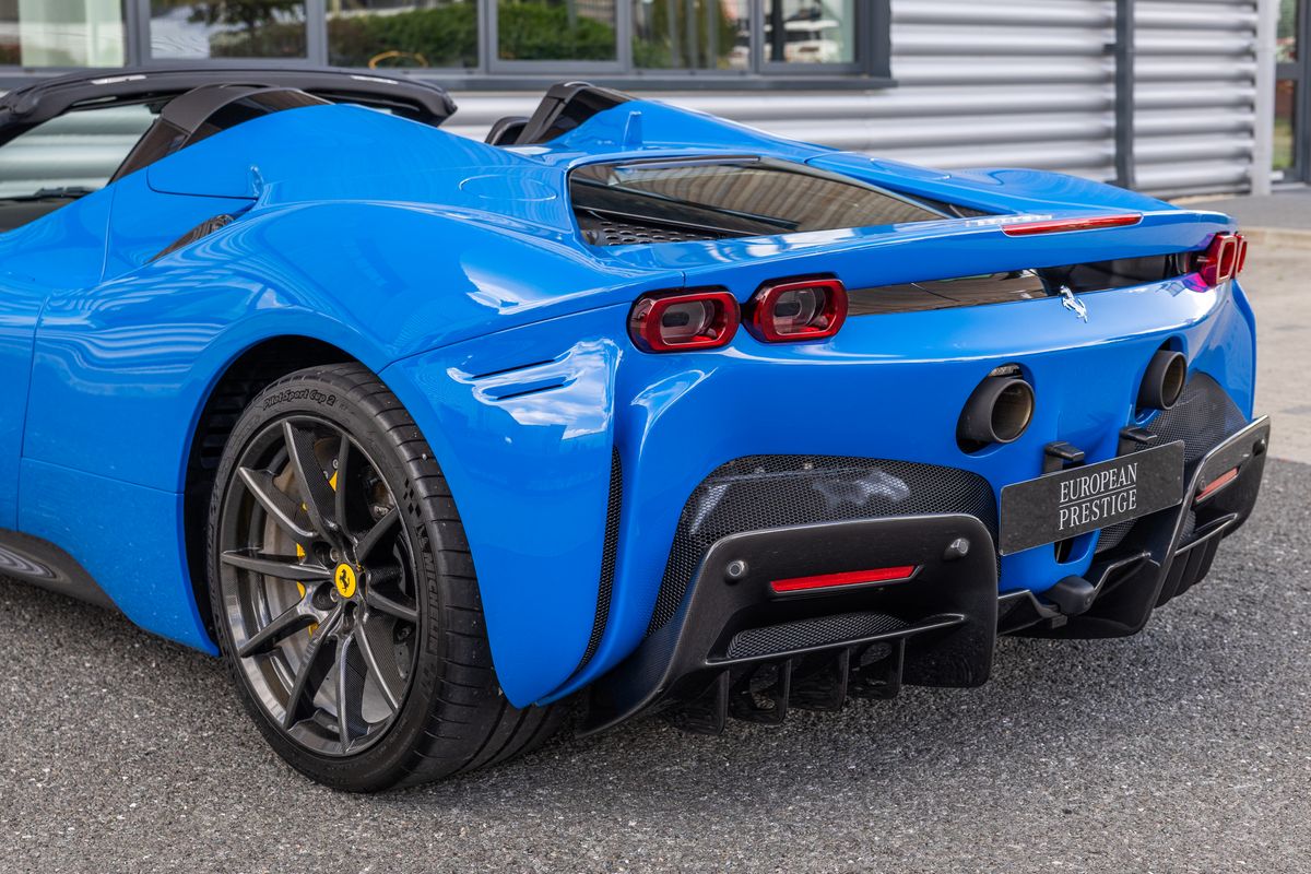 2023 Ferrari SF90 Spider