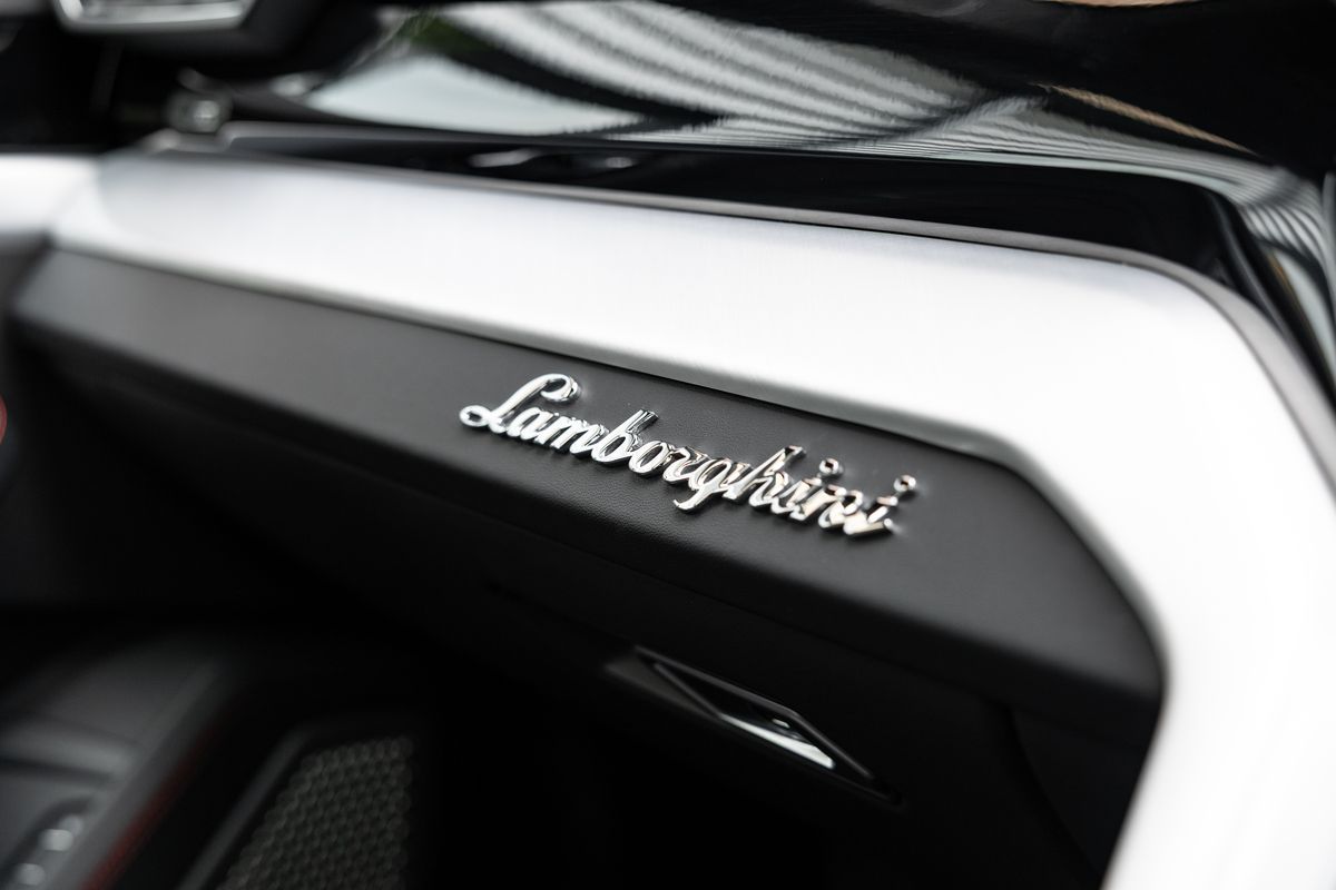 2022 Lamborghini Urus