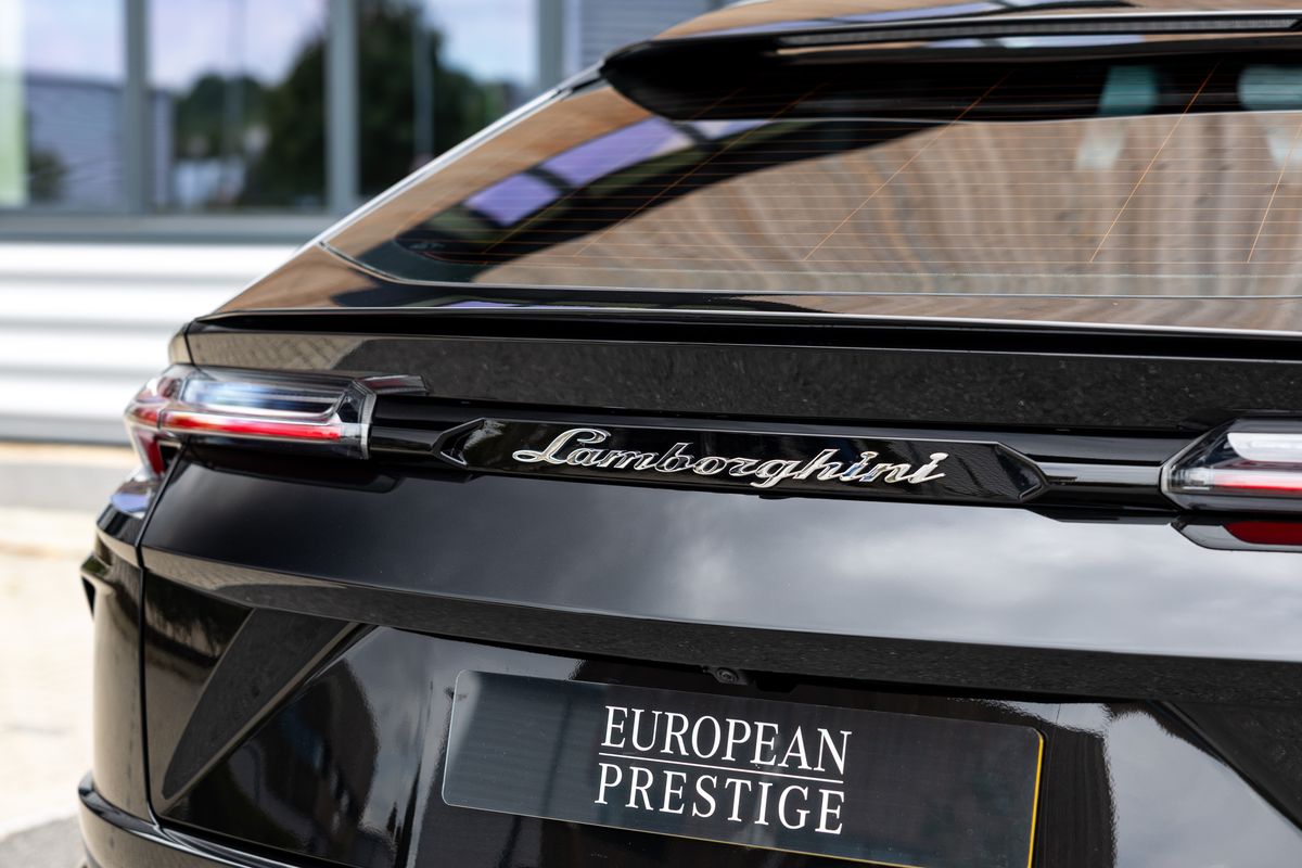 2022 Lamborghini Urus