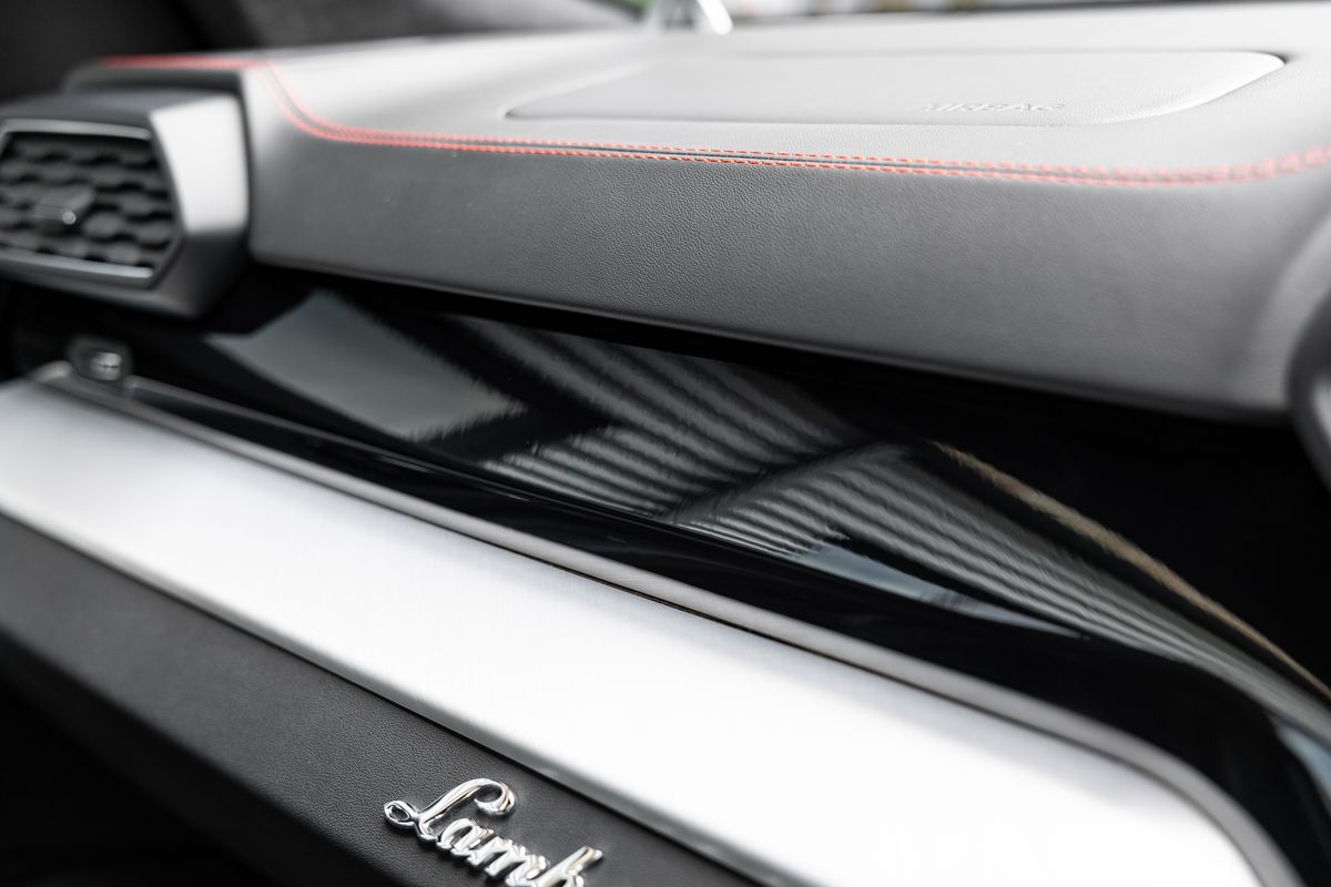 2022 Lamborghini Urus