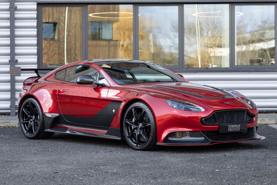 Aston Martin Vantage GT12