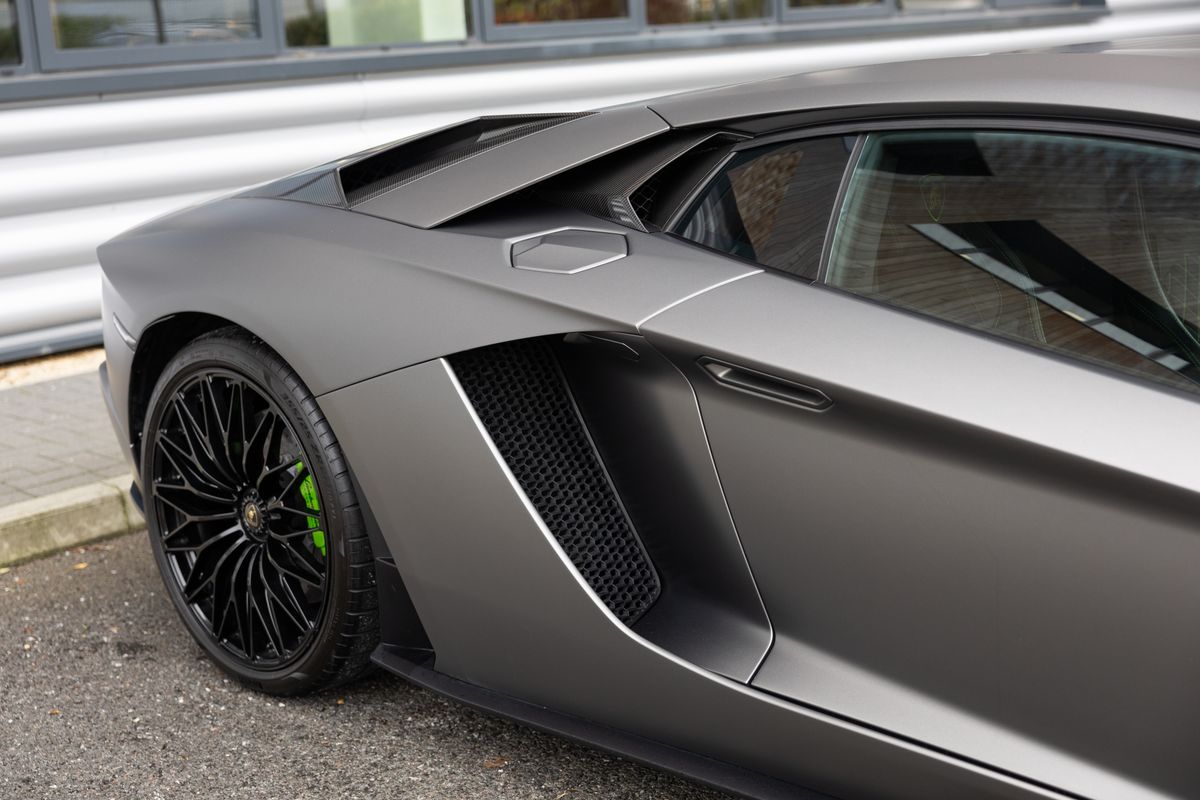 2017 Lamborghini Aventador S
