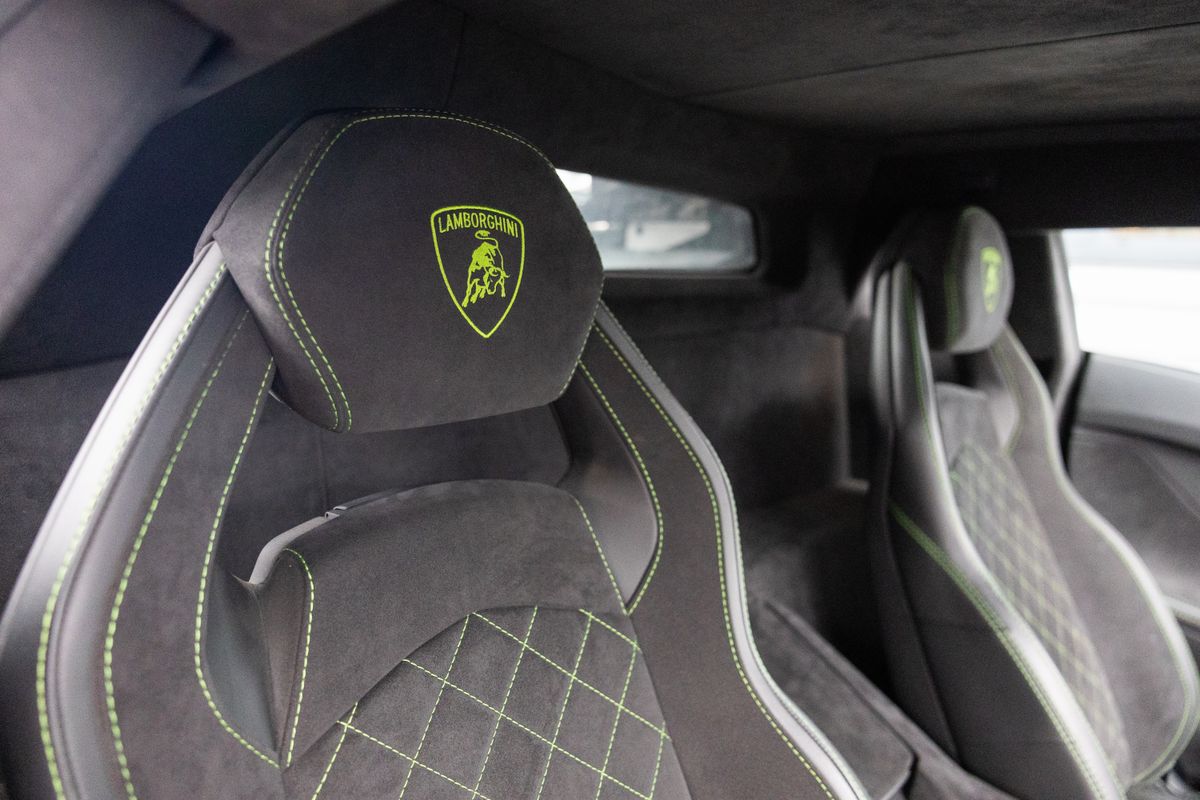 2017 Lamborghini Aventador S
