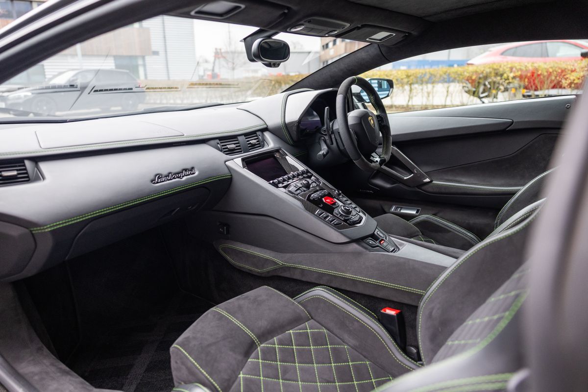 2017 Lamborghini Aventador S