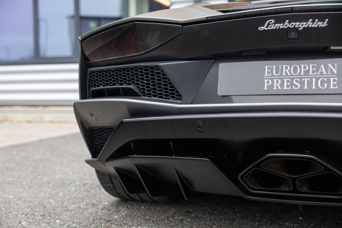 2017 Lamborghini Aventador S