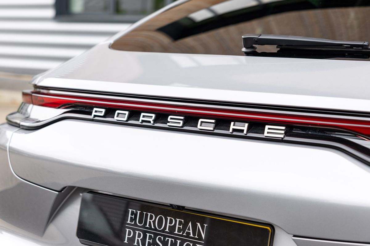2022 Porsche Panamera 4S Saloon
