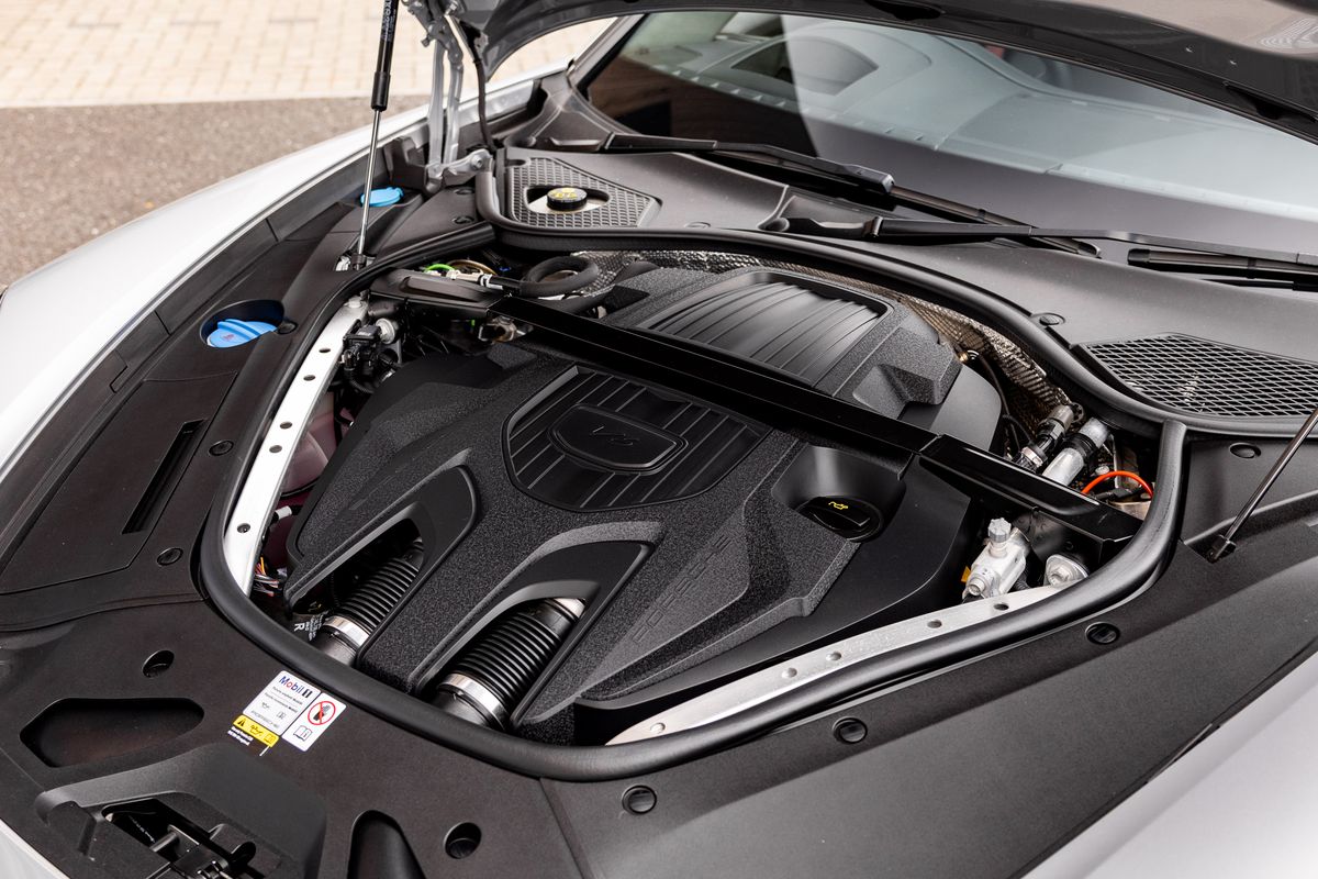 2022 Porsche Panamera 4S Saloon